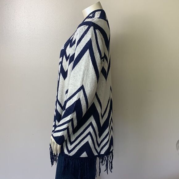 CHICOS size 2 cardigan sweater fringe boho chevron zig zag large L southeastern - Picture 7 of 9